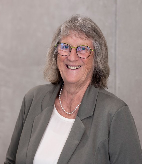 Portrait von Sieglinde Begale, zuständig für Buchhaltung und Sekretariat bei Wucher