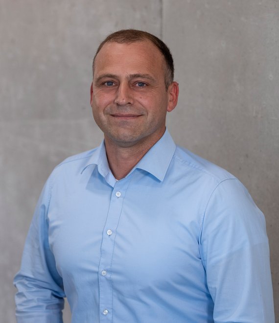 Portrait von Frank Maucher, Projektleiter für Reinraum, Innenausbau und Trockenbau
